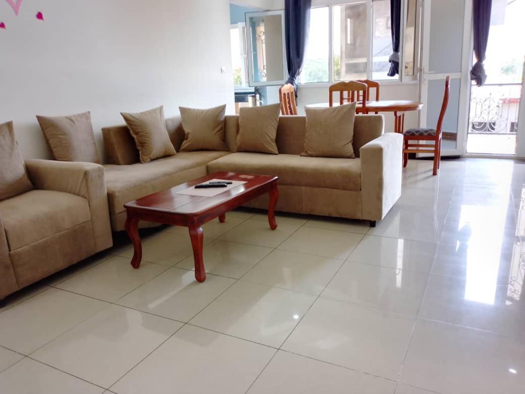Residence Rosalie ياوندي الغرفة الصورة